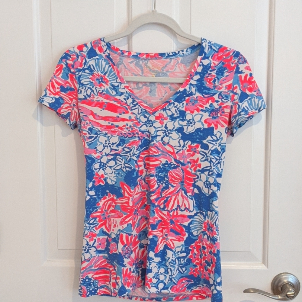 Lilly Pulitzer XS floral v-neck top